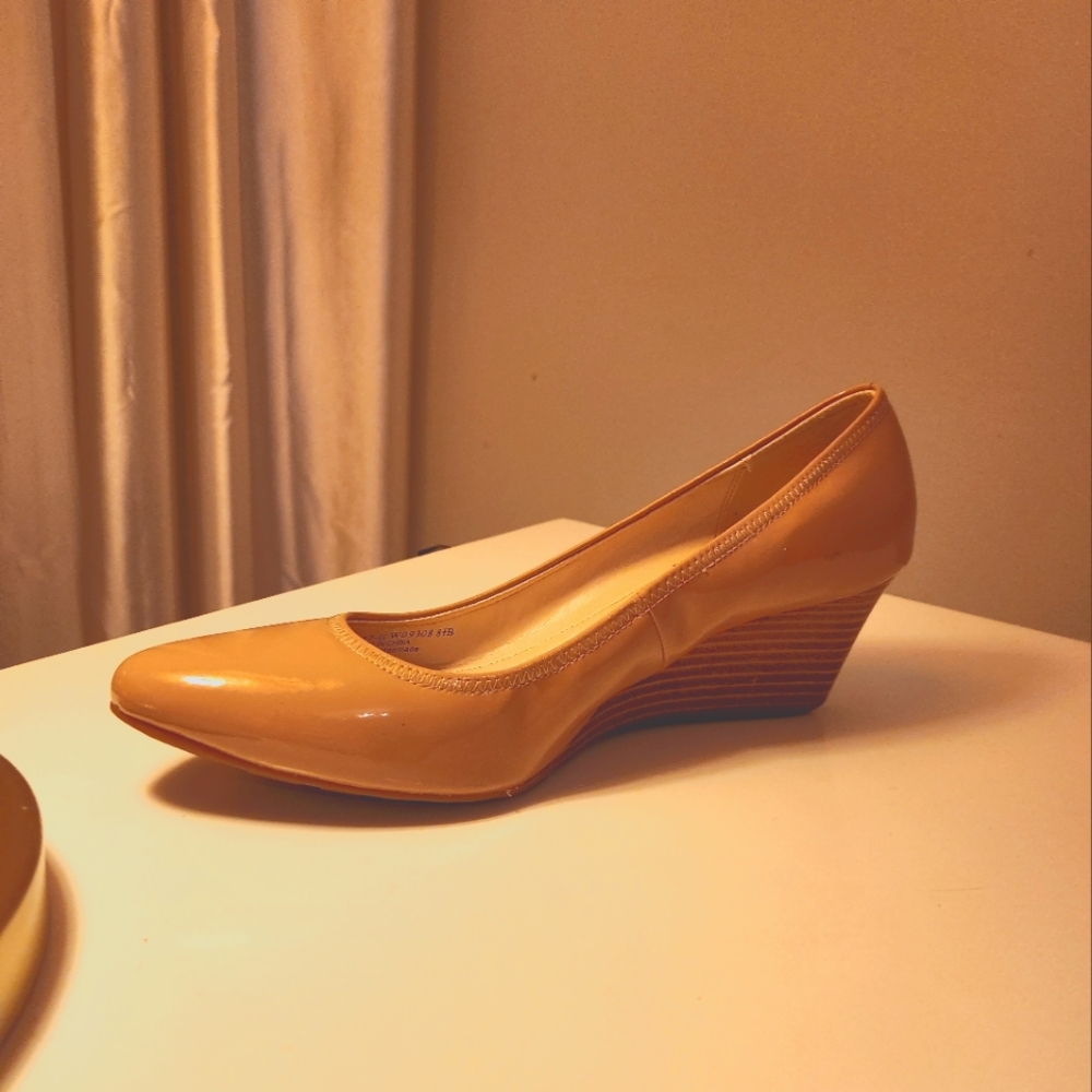 Cole Haan wedge leather shoes, size 8.5